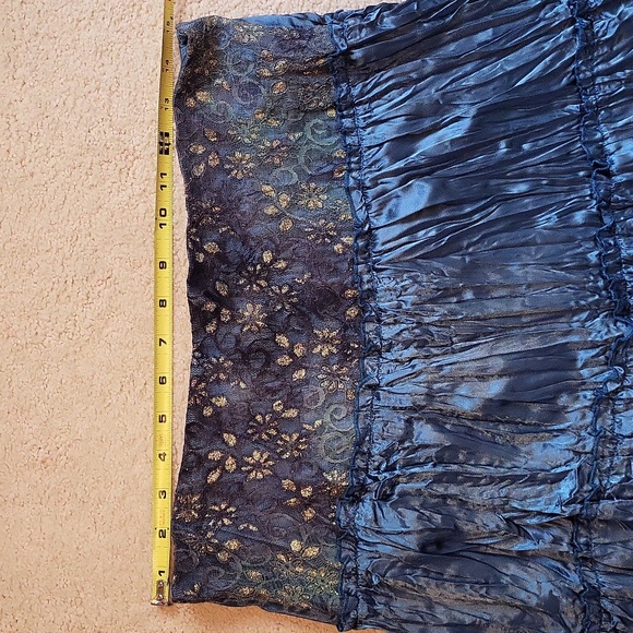 Shiny aqua crinkle full skirt Sz L - Picture 6 of 7